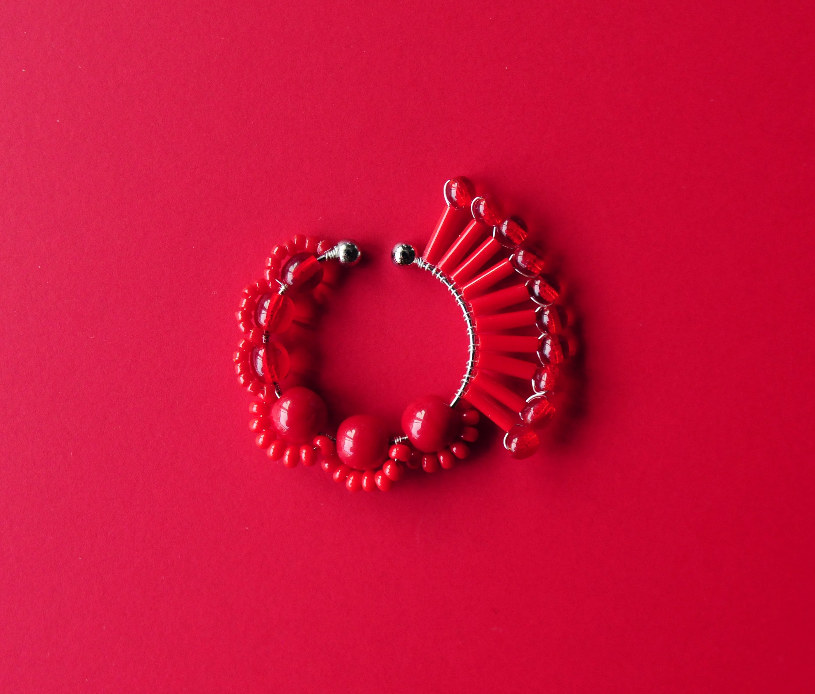 ＜Rollo～イロヅクビジュー～＞イヤーカフ『 ハミングバード/hummingbird <AKA>』