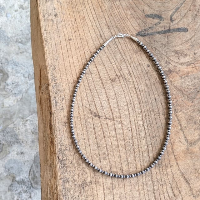 くむみ　ERICKA NICOLAS BEGAYナバホネックレス ERICKA NICOLAS BEGAY【 unisex 】 navajo pearl neclace