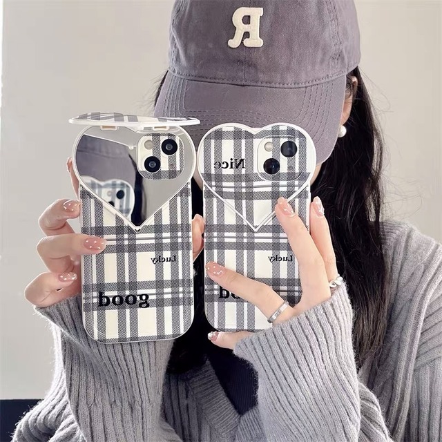 iPhoneケース iPhone14 iPhone13 ミラー付き ハート 便利 英字 チェック モノトーン  かわいい スマホケース おしゃれ 韓国 2343