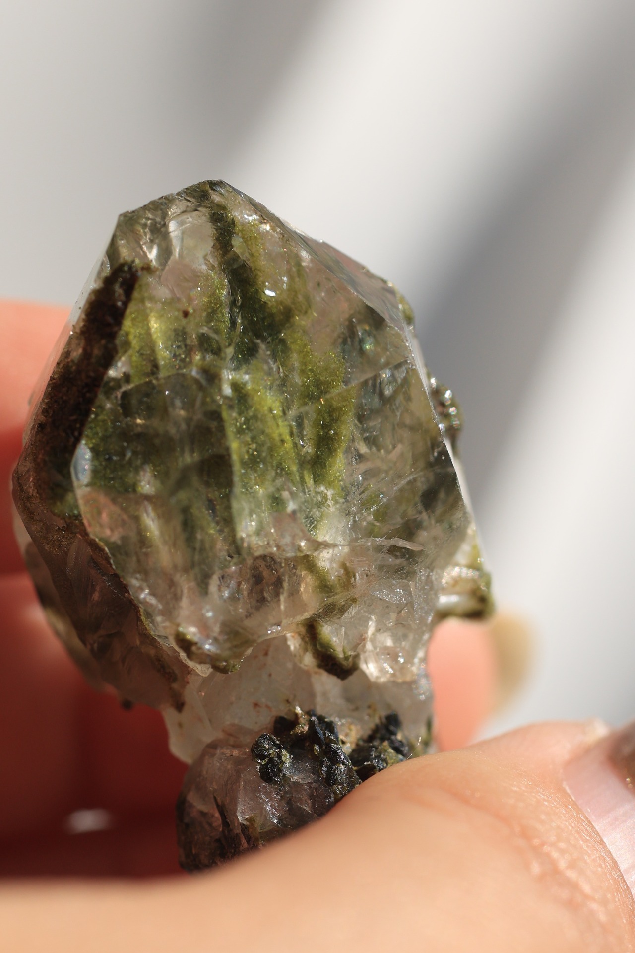 エピドート「水面の輝き」Epidote|天然石 原石 鉱物 パワーストーン | EP-A-002