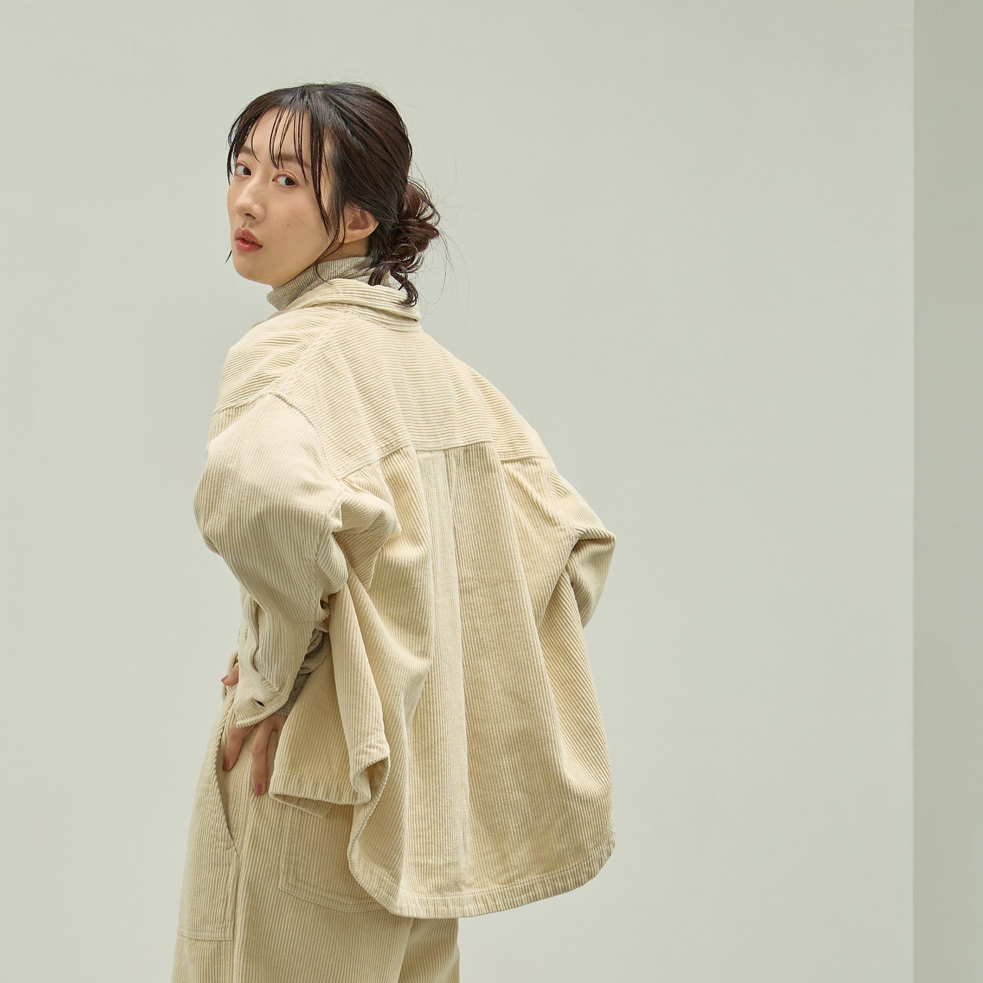 太畝コーデュロイ シャツジャケット｜羽織り | AUG ONLINE STORE 大人