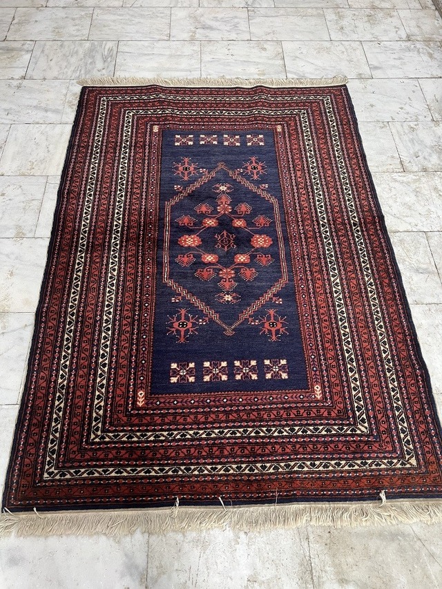 絨毯クエスト65 後編【No.704】Tribal Rug　トライバルラグ  ※現在、こちらの商品はトルコに置いてあります。ご希望の方は先ずは在庫のご確認をお願いします。