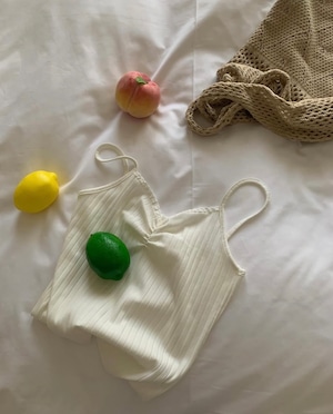 (即納)P.Y.T / Honeybee rib cami / ivory