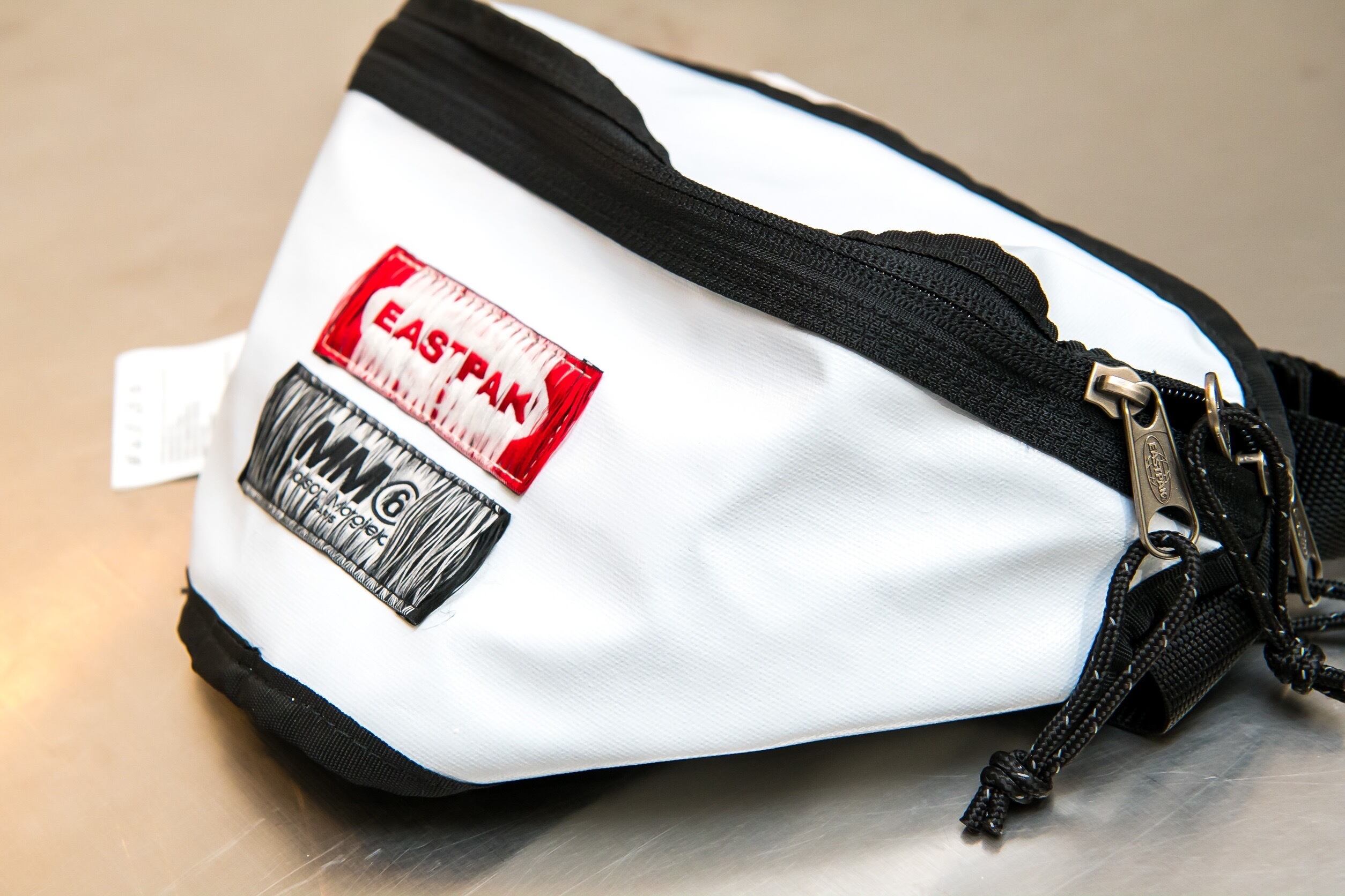 MM6×EASTPAK ボディバッグ | NOUVEL des HIOC（ヌベル デ ヒオーク）