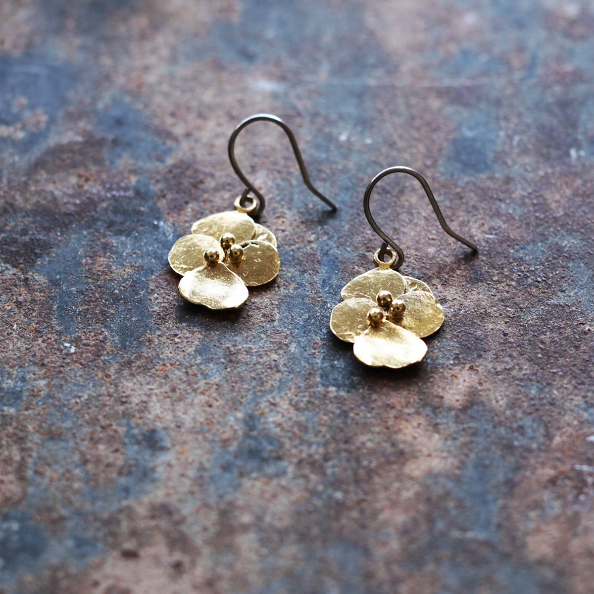 パンジー|ピアス|イヤリング|P528 | thuthu appetizing accessories powered by BASE