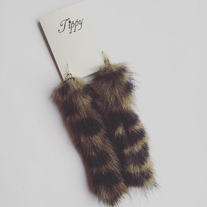 fur earrings / pierce