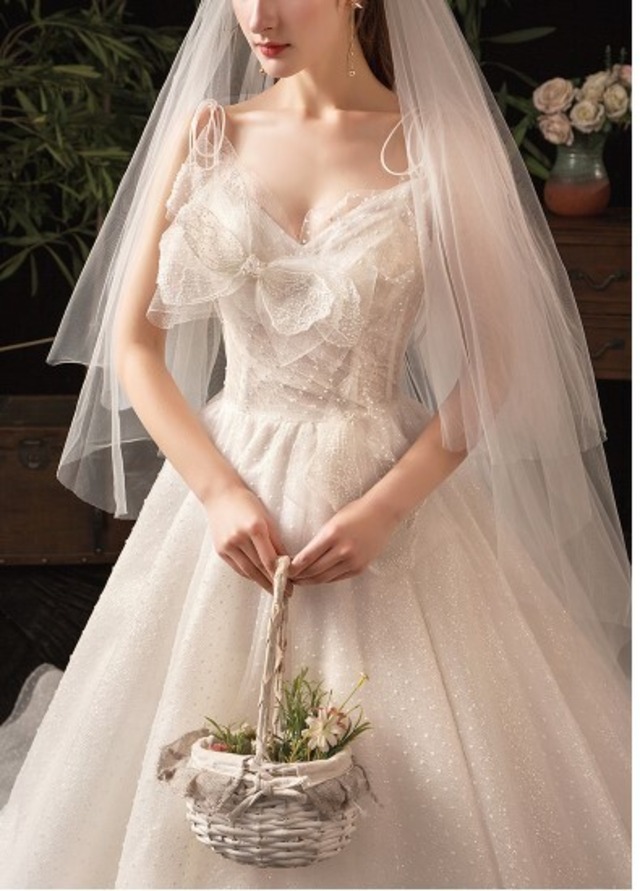 美品 ウエディングドレス ソフトチュール エンパイアライン 華やかなトレーン Ynswedding23