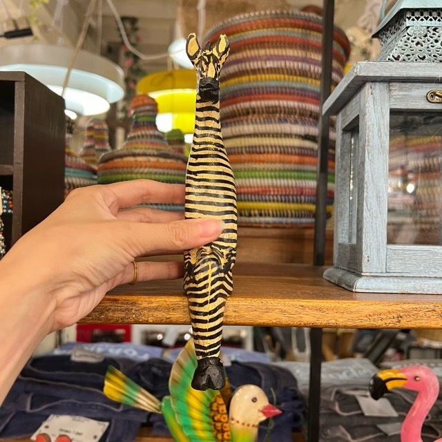 Sitting animal Zebra L　　お座りアニマル　シマウマL　置物　インテリア雑貨　小物　飾り　オブジェ　ケニア