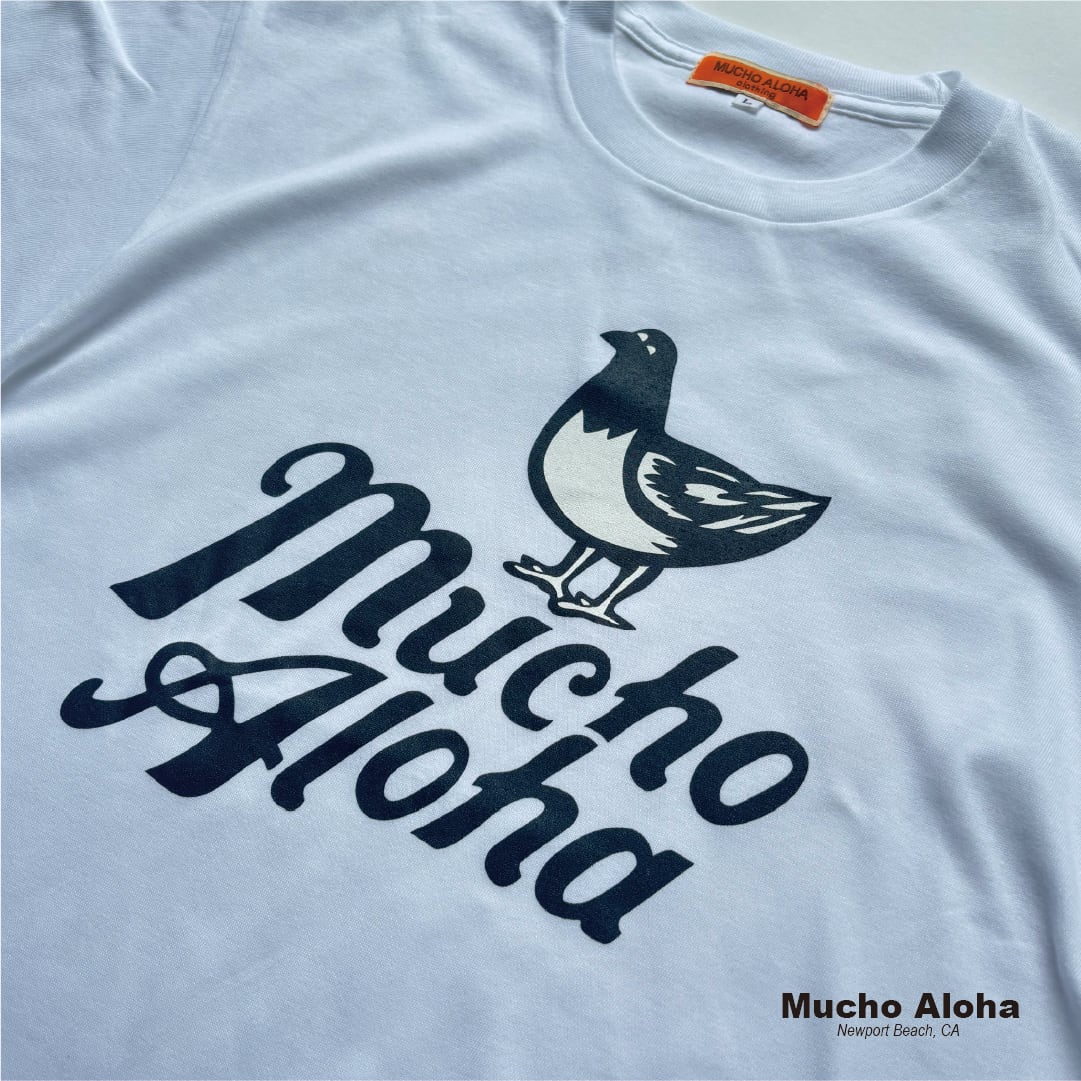 MUCHO ALOHA (ムチョアロハ) BASIC LOGO プリント S/S Tシャツ