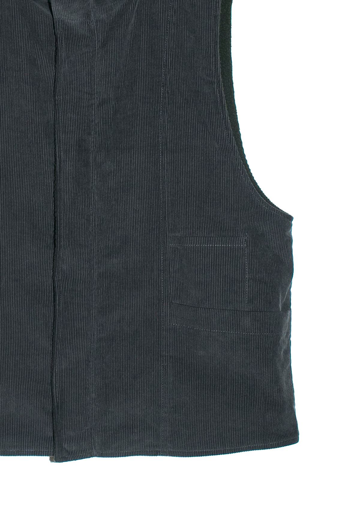【wonderland】 Useful vest (CHARCOAL×OLIVE) / ワンダーランド リバーシブルベスト | ROGER'S  North land powered by BASE