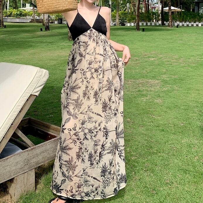 ワンピース レディース キャミソールワンピース S M L キャミワンピ ロング丈 シャーリング フレア 切り替え 裾フレア ゆったり バイカラー かわいい 大人可愛い きれいめ カジュアル エレガント シック おしゃれ お洒落 綺麗 おとな ナチュラル ラフ リラックス ガーリー 抜け感 花柄 小花柄 フラワー ボタニカル デート お出かけ 女子会 休日 散歩 リゾート 旅行 海 散歩 夏 韓国 韓国系 普段使い 着回し ファッション コーデ 重ね着 モテ 20代 30代 40代 送料無料