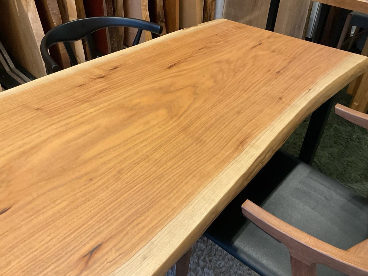 OUTLET】胡桃（クルミ）_1800×630-700-760×52_新宿店_テーブル天板/一