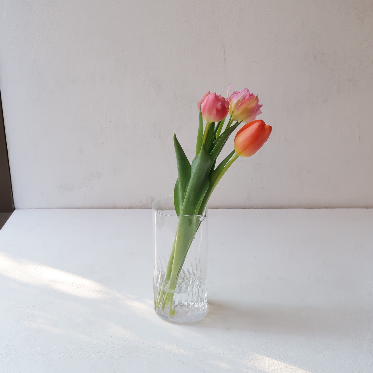 透明ガラスのピッチャー