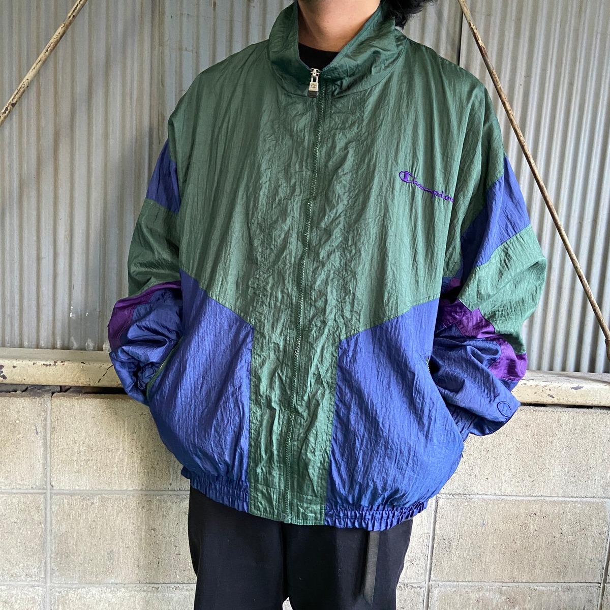 90年代 Champion チャンピオン バックロゴ 刺繍 ナイロンジャケット 