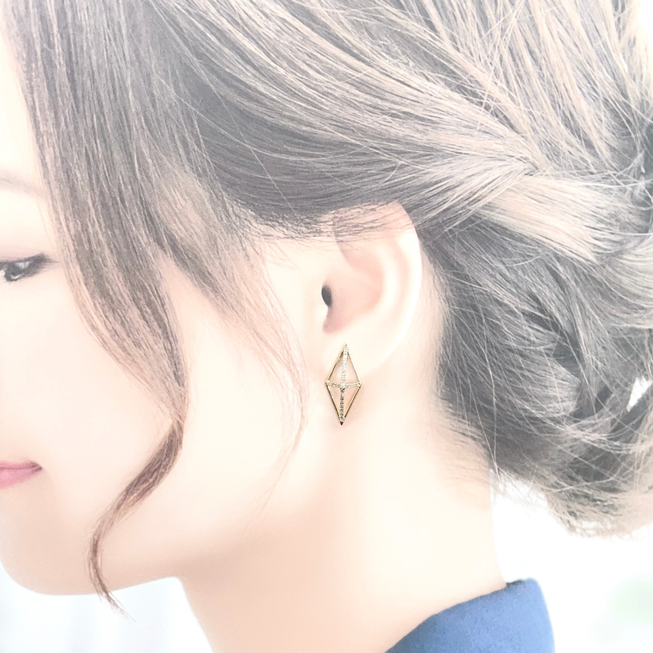 K18 ダイヤモンド ピアス　★菱形★