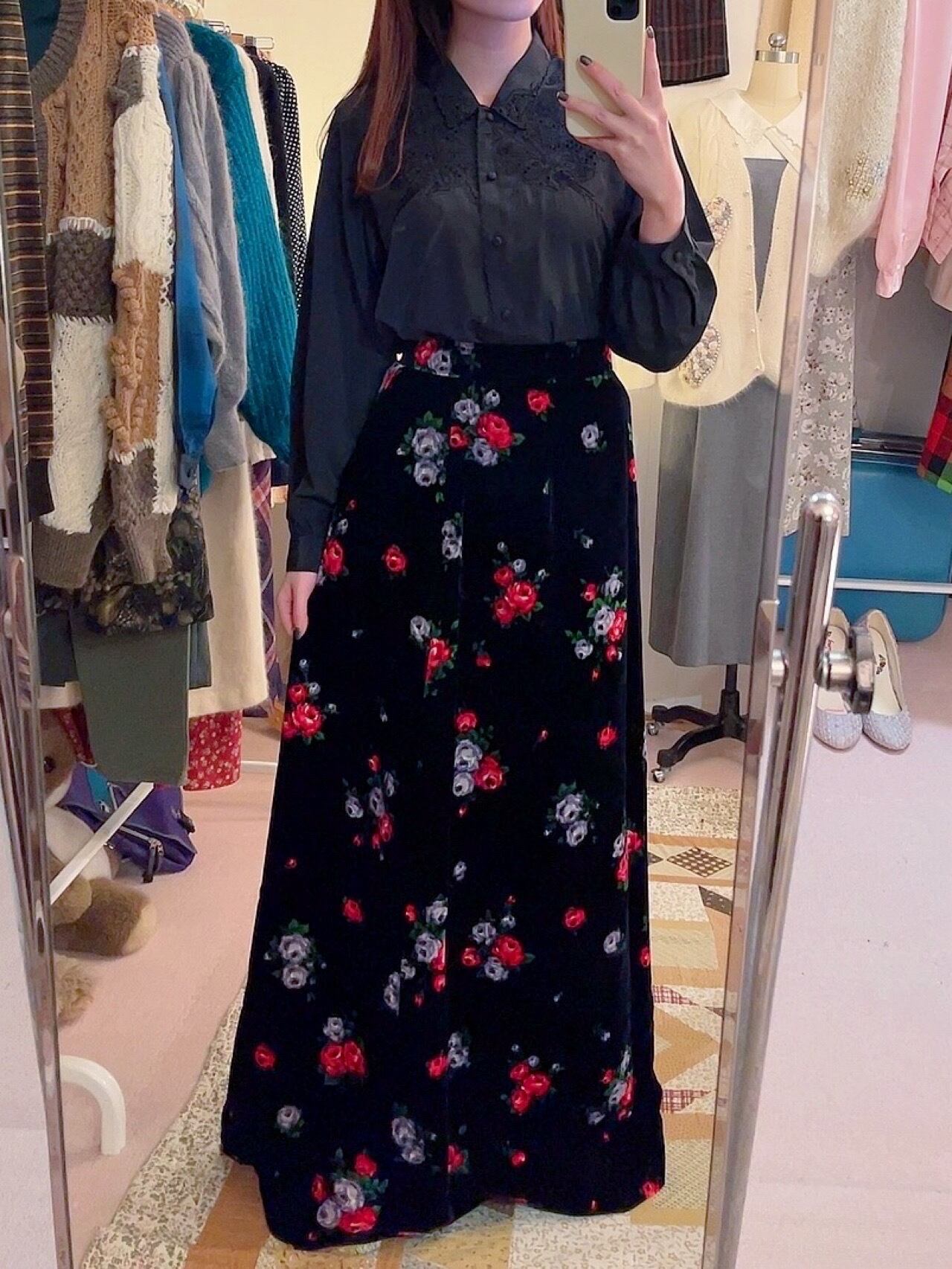 black rose velvet long skirt