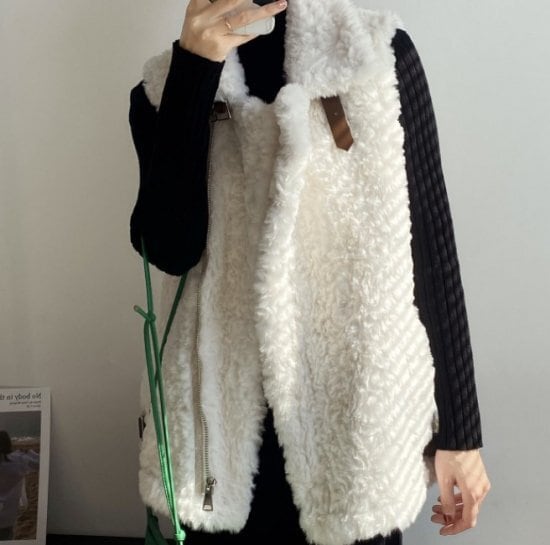 【♡】fairliar厚手ふわふわアウター　ベスト　ジャケット　モコモコ　ファー ♡】fairliar厚手ふわふわアウター ベスト ジャケット モコモコ ファー