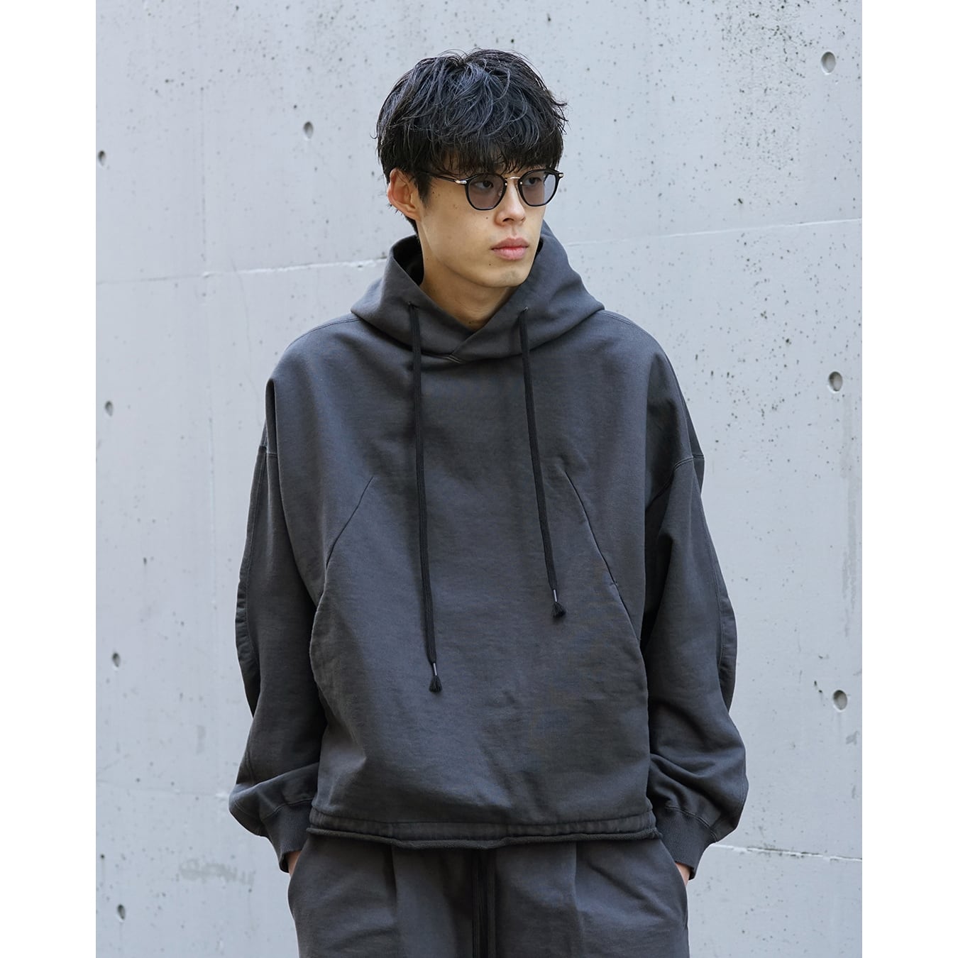 The Viridi-anne] (ザヴィリディアン) VI-3981-01 SWEAT HOODIE (DARK