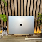 \ 公式ショップ限定価格❣️/ 準美品《2022年モデル》Surface Laptop5 プラチナ 第12世代 SSD256GB メモリ8GB ノートパソコン 安心サポート＆3ヶ月保証付き