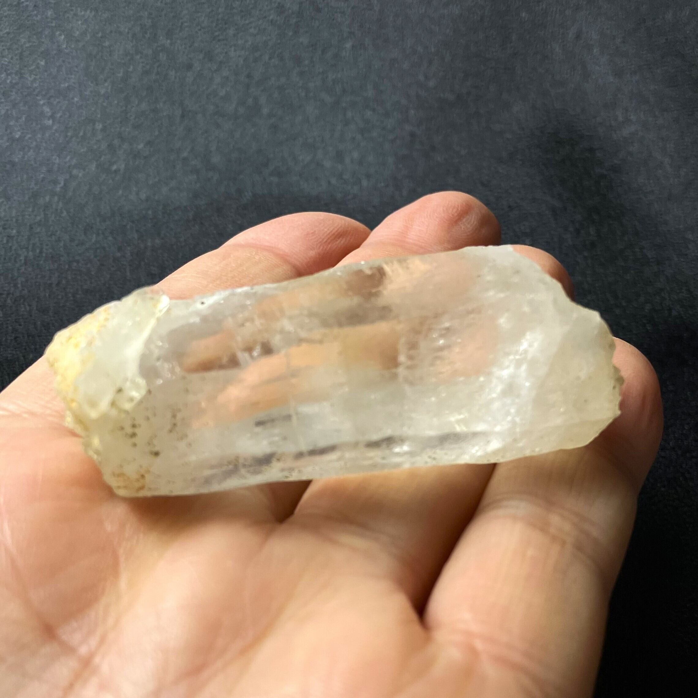 ヒマラヤ産 瞑想握り用（シャンク）水晶 商品番号：2403009