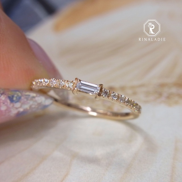 【華奢リング】K18YG天然ダイヤモンドセンターステップカットハーフエタニティリング