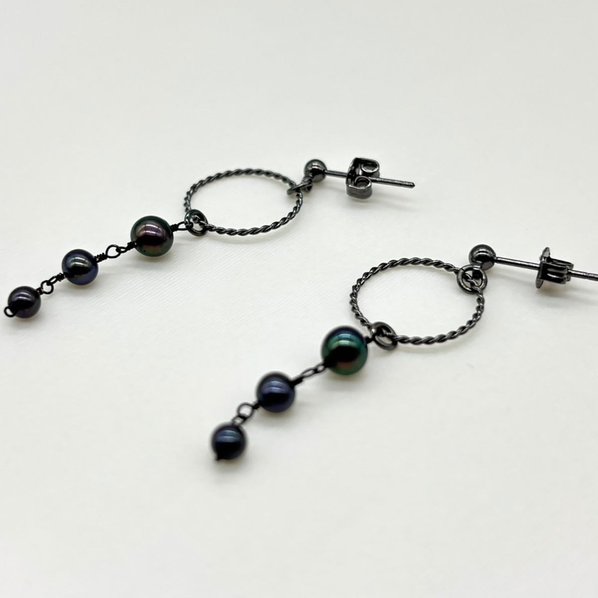 KARAS-輪廻(りんね)|淡水パールの耳飾り ピアス(イヤリングへの金具変更可能)