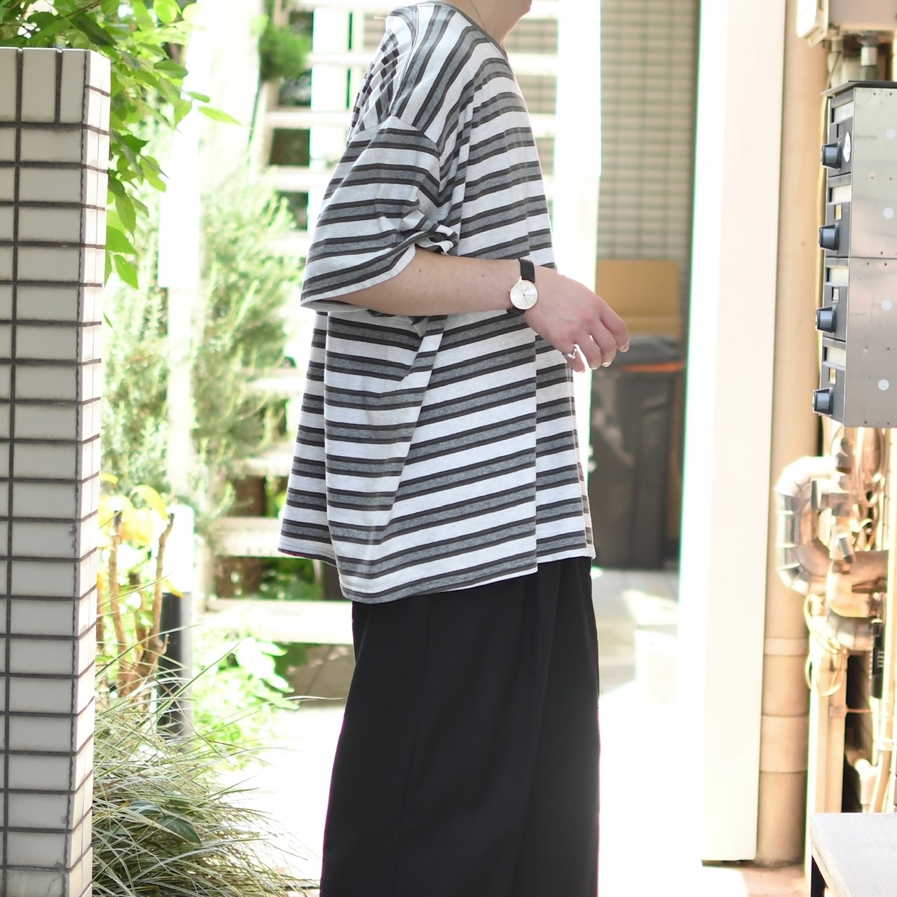 PURITAN wide silhouette multi border tee