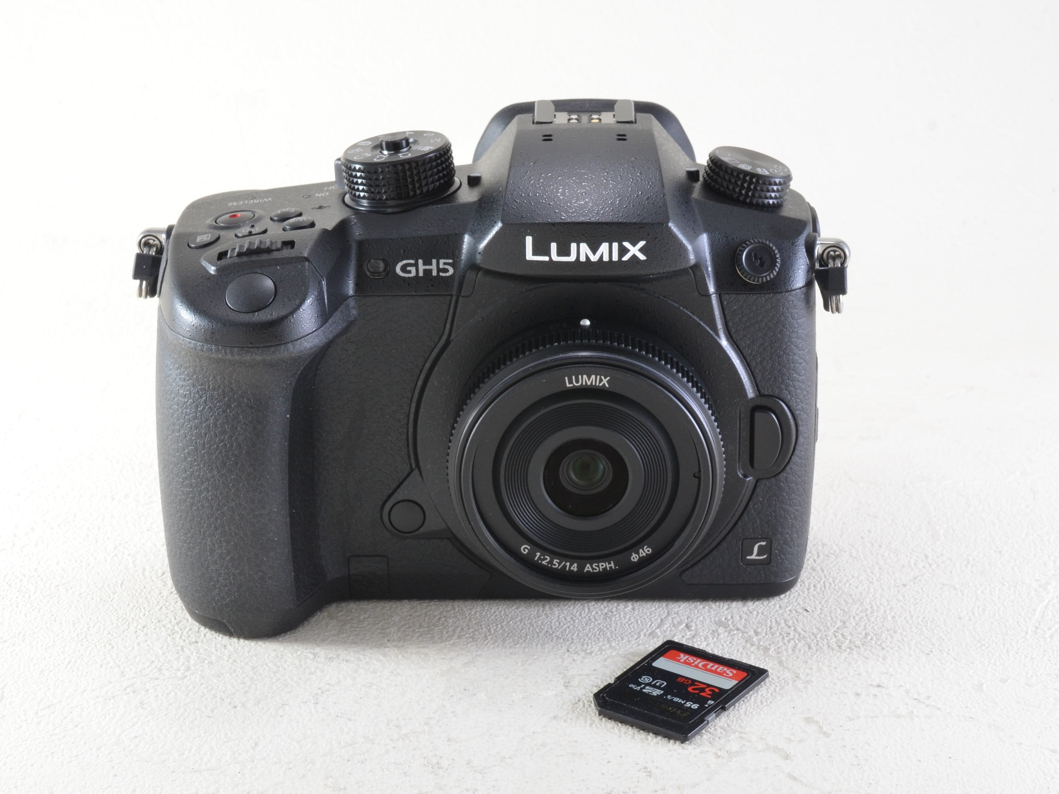 Panasonic LUMIX DC-GH5 / G 14mm F2.5 ASPH パナソニック（51650