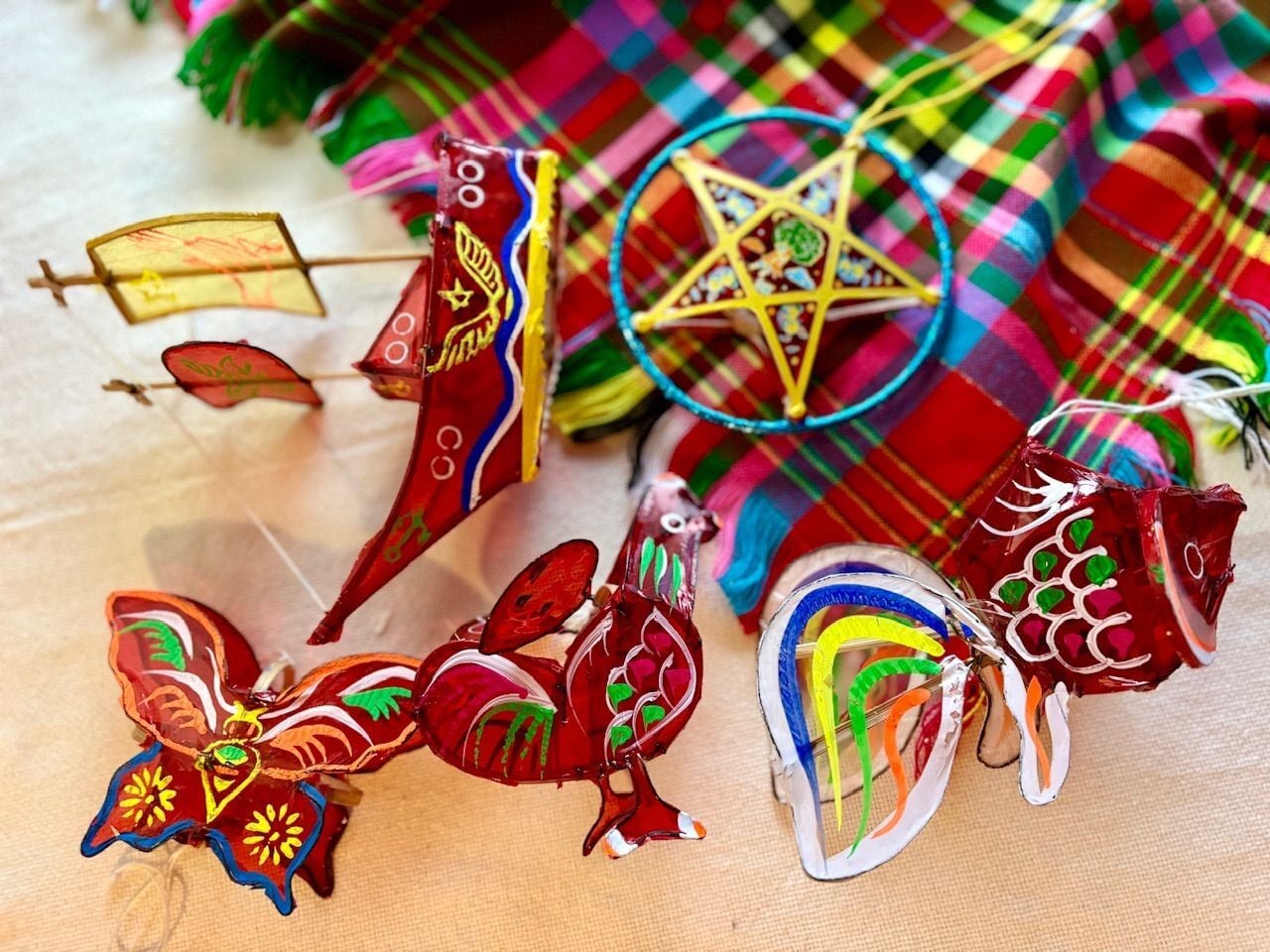 【ベトナム中秋節飾り5点セット】ランタン飾り/クリスマスオーナメント/ベトナム雑貨/金魚/にわとり/蝶々/星/船