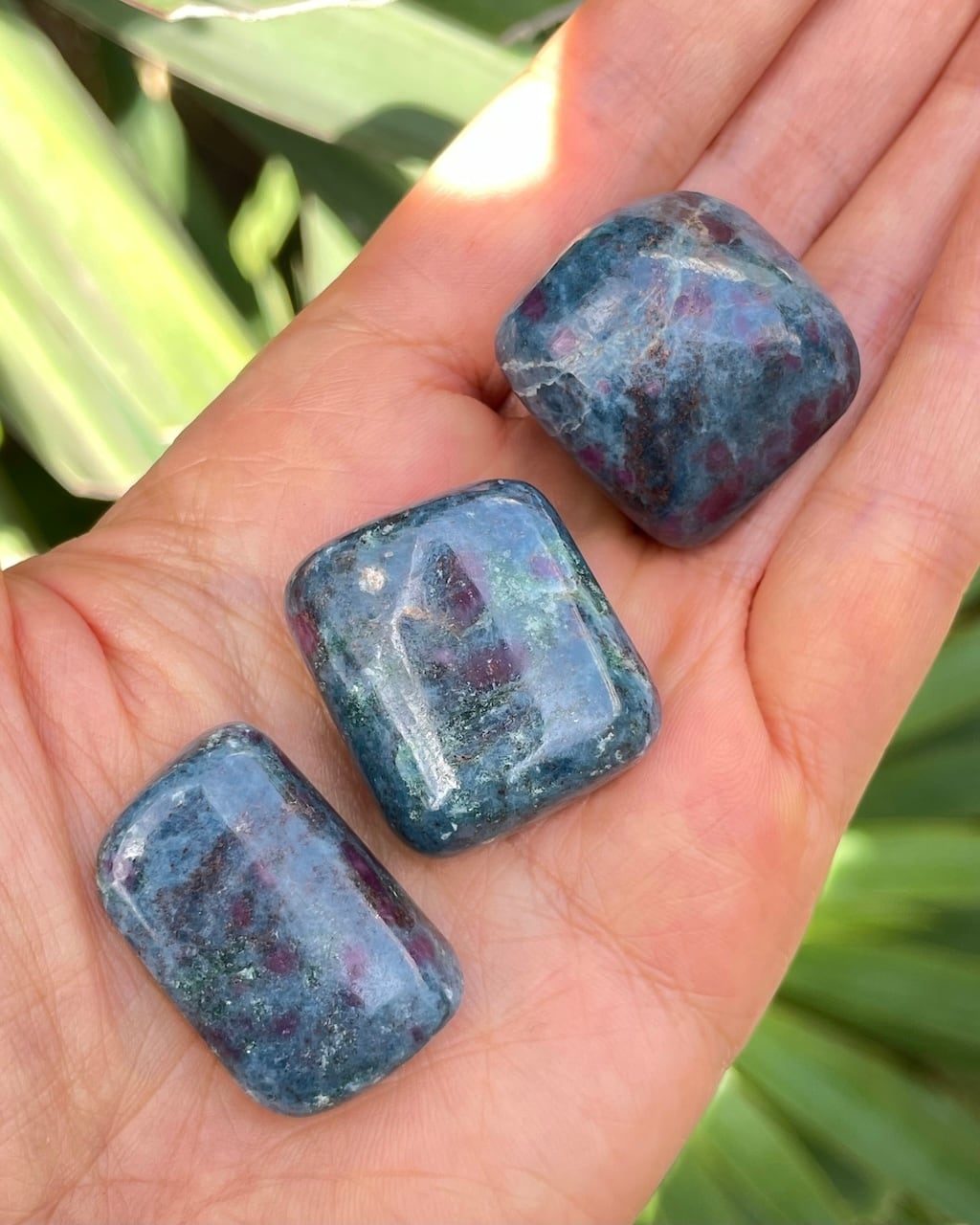 ルビー・イン・カヤナイト | CRYSTAL PHARMACY｜宝石薬局｜クリスタル