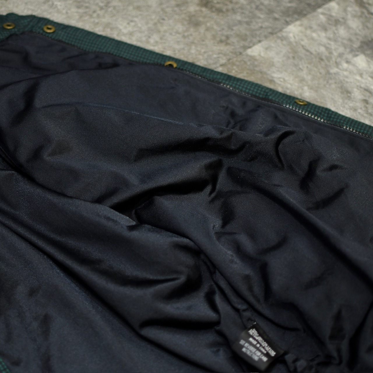 Dryjoys switching design nylon jacket