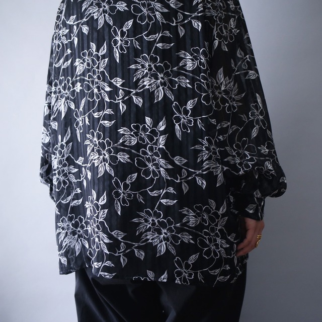 shadow stripe monotone flower loose silhouette -through shirt