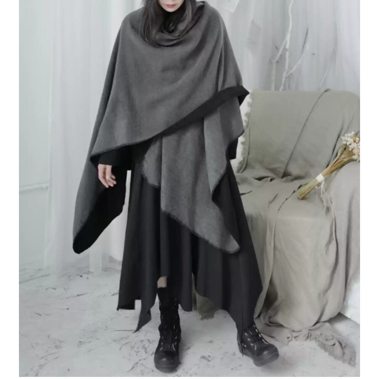 Wrap-style Short Cape 00272