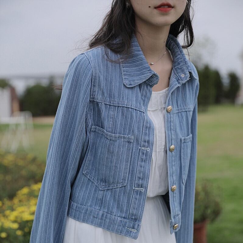 アウター レディース デニムジャケット 長袖 無地 デニム Gジャン 前開き 羽織り 襟付き ショート丈 かわいい 可愛い 大人可愛い シンプル カジュアル メンズライク おしゃれ 存在感 こなれ感 抜け感 シック モード系 キュート ガーリー デイリー 通勤 学生 通学 デート お出かけ 女子会 散歩 普段使い 休日 旅行 イベント 春 秋 10代 20代 30代 ママ 韓国系 普段使い 着回し ファッション コーデ モテ トレンド 重ね着コーデ 定番 体型カバー ライトブルー S M L 送料無料