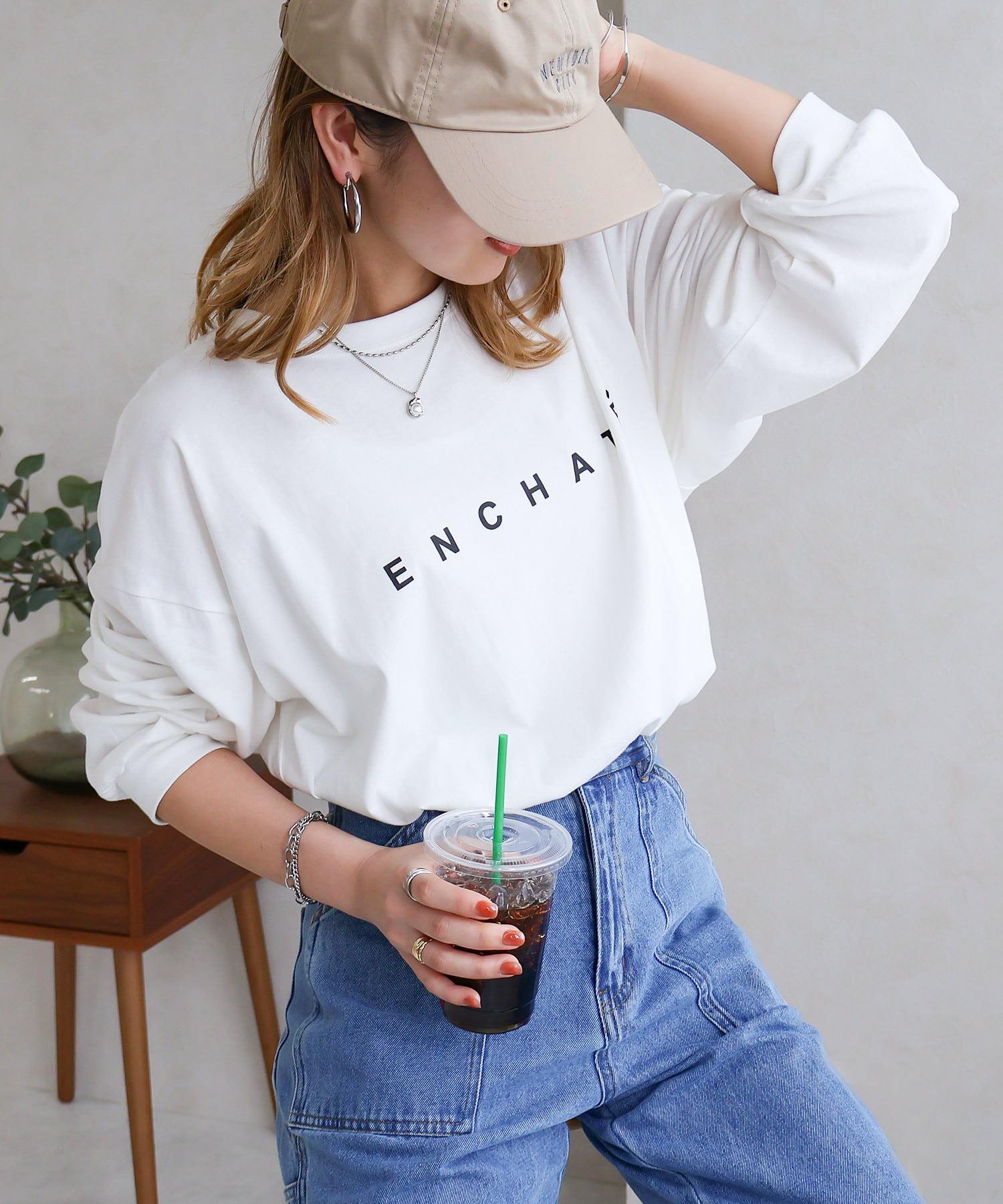 オーバーサイズロゴ入りロンTシャツ