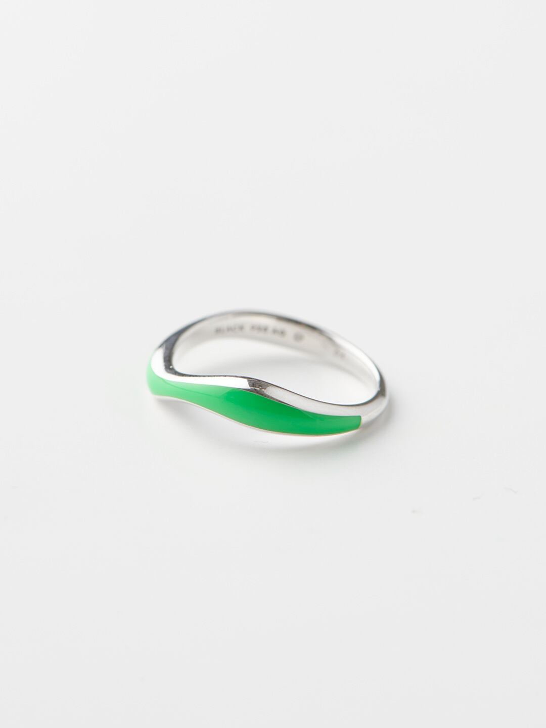 MARIA BLACK マリア・ブラック/ Aura Neon Green Ring - Silver