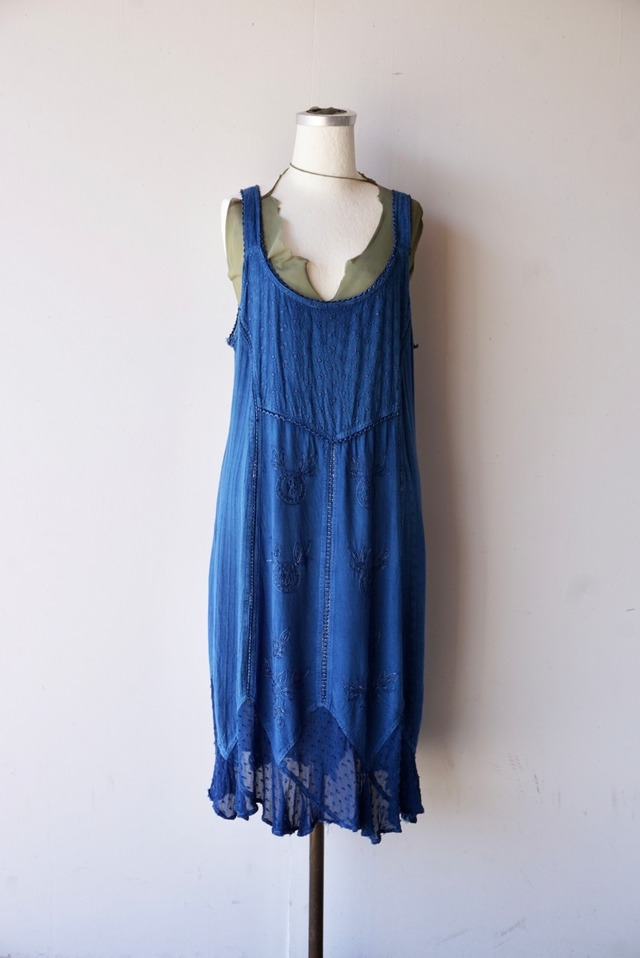 embroidery camisole one-piece