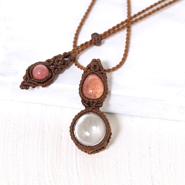 【一点物】ストロベリークォーツ＋水晶連結マクラメネックレス