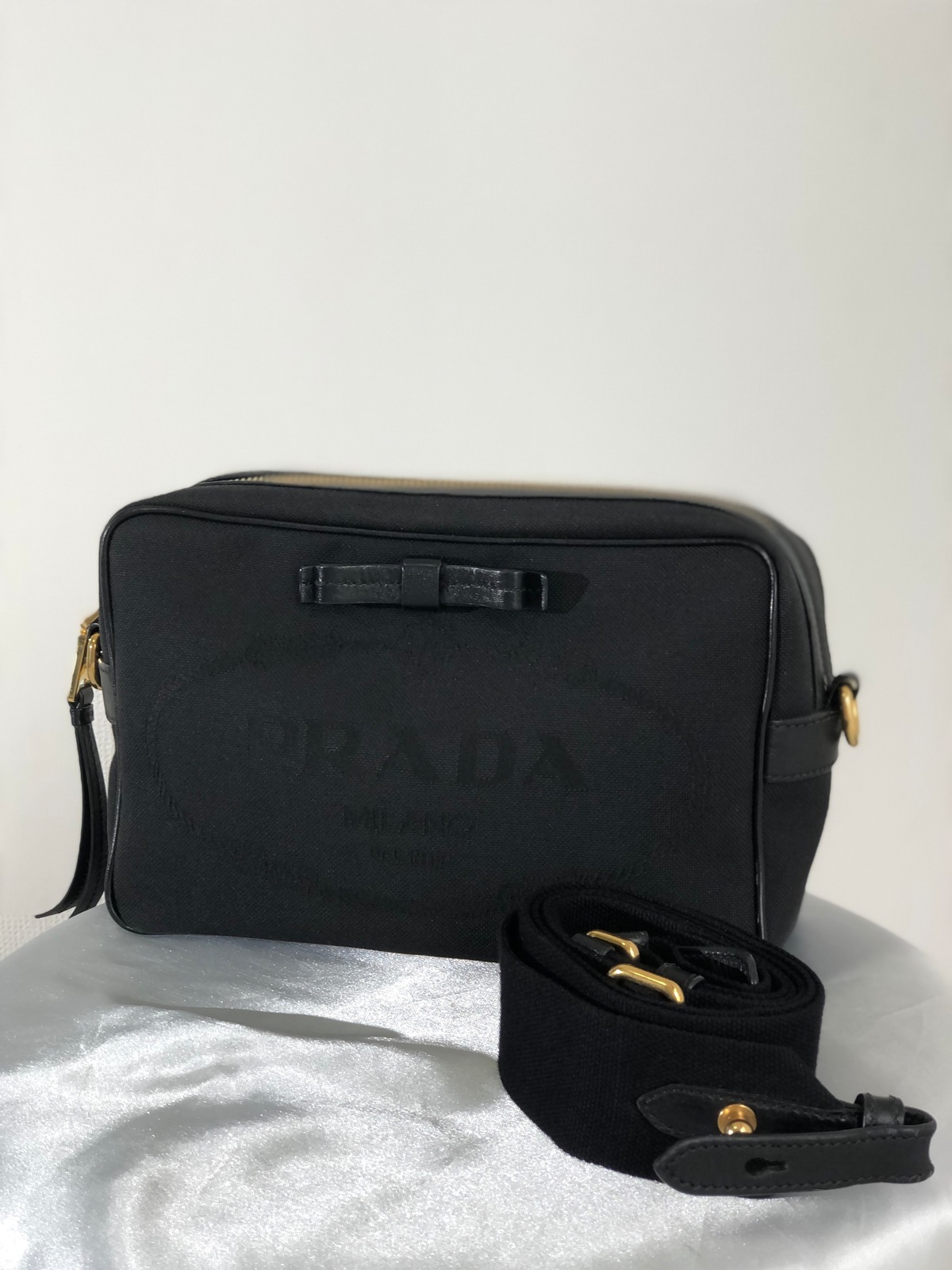 PRADA プラダ ブランドロゴ キャンバス ショルダーバッグ ブラック 