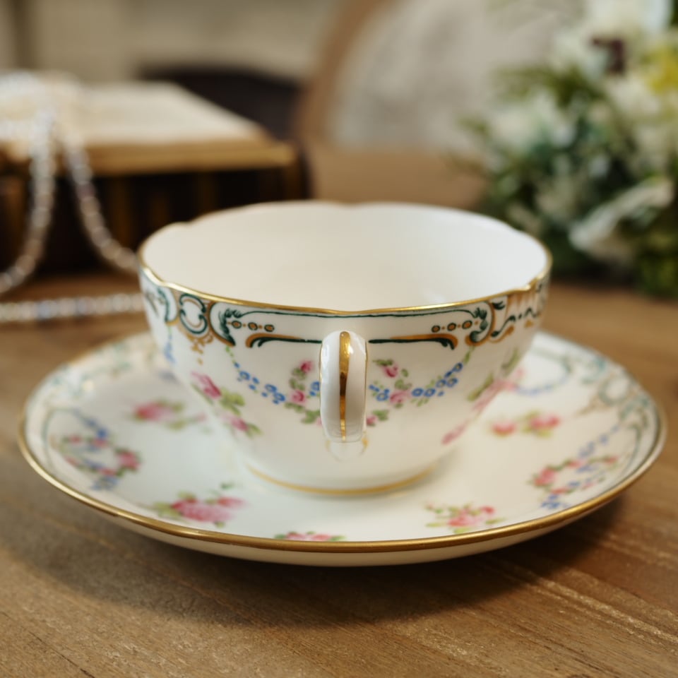 英国ミントンminton 薔薇と小花のガーランドが素敵なカップ＆ソーサー