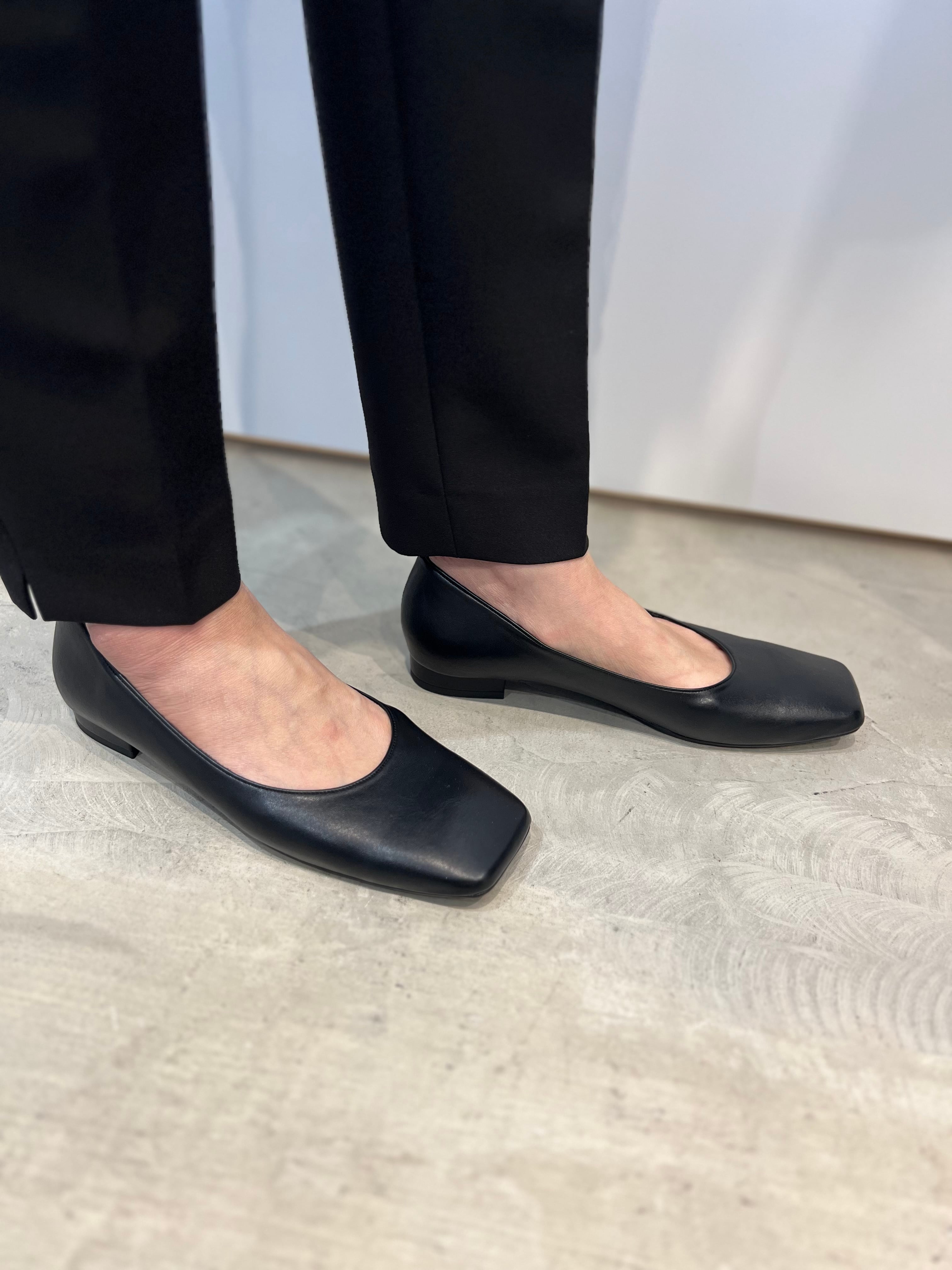 【libero】スクエアトゥ3㎝ヒールパンプス