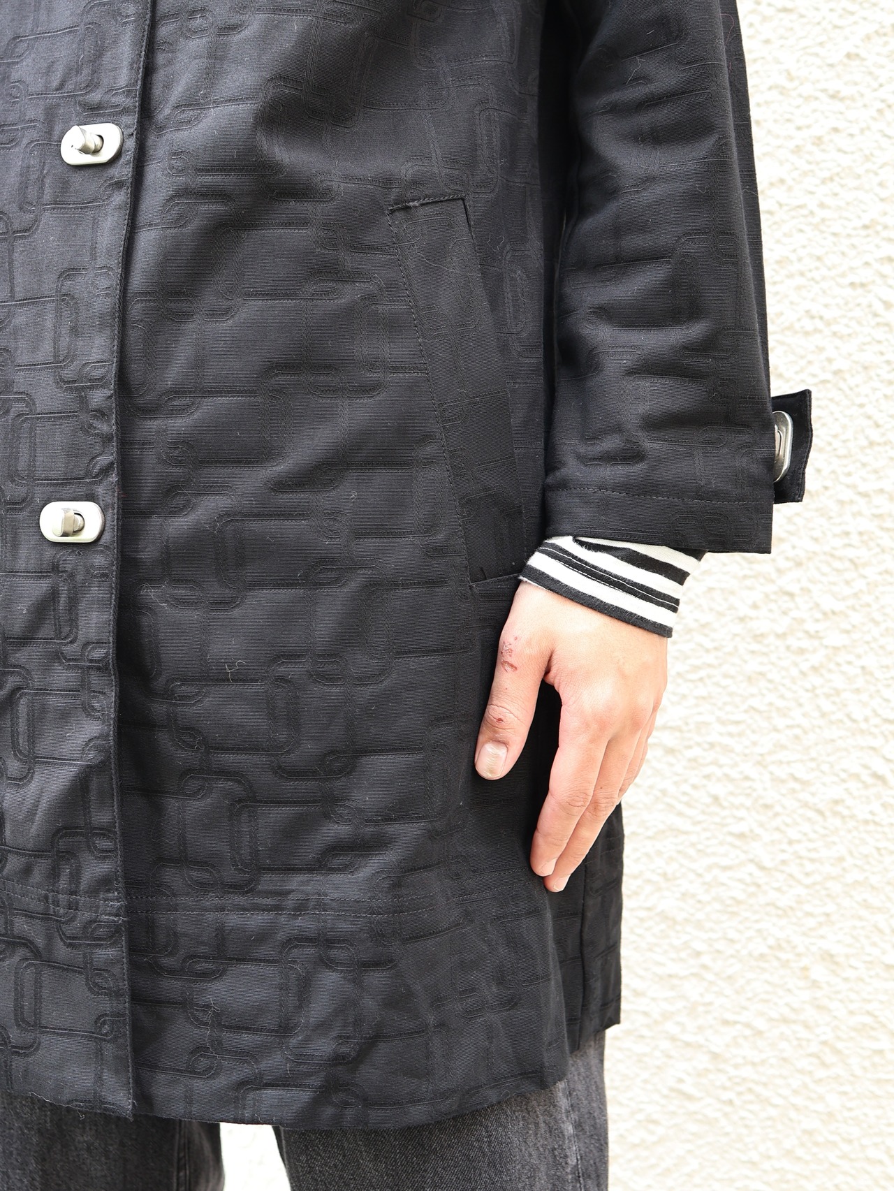 allover design half coat