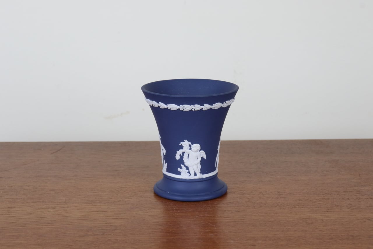 ウェッジウッド ジャスパー ポートランドブルー フラワーペース 花瓶