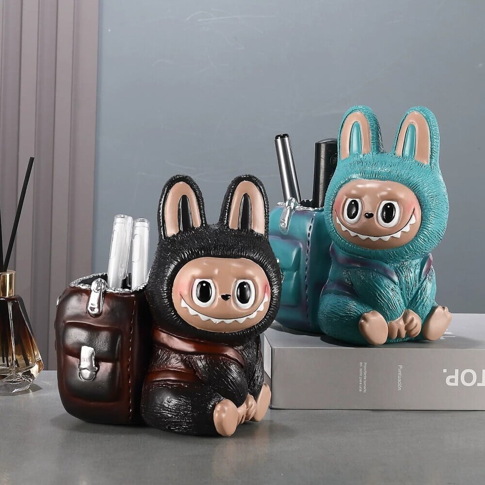 毎日使うものだから、可愛いに囲まれたい【2WAYで使える】labubu ラブブ 収納スタンド 卓上 筆立て メイクブラシ立て 5色展開 レジン 10×15×17cm おしゃれ 実用的