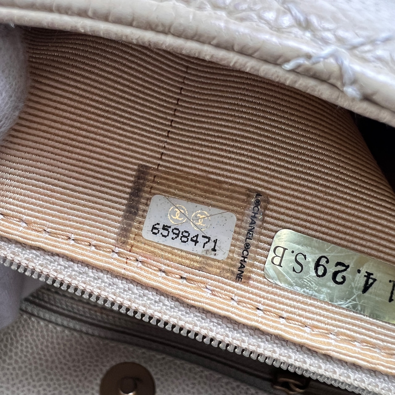 CHANEL シャネル ココマーク キャビアスキン トートバッグ ベージュ A-13746