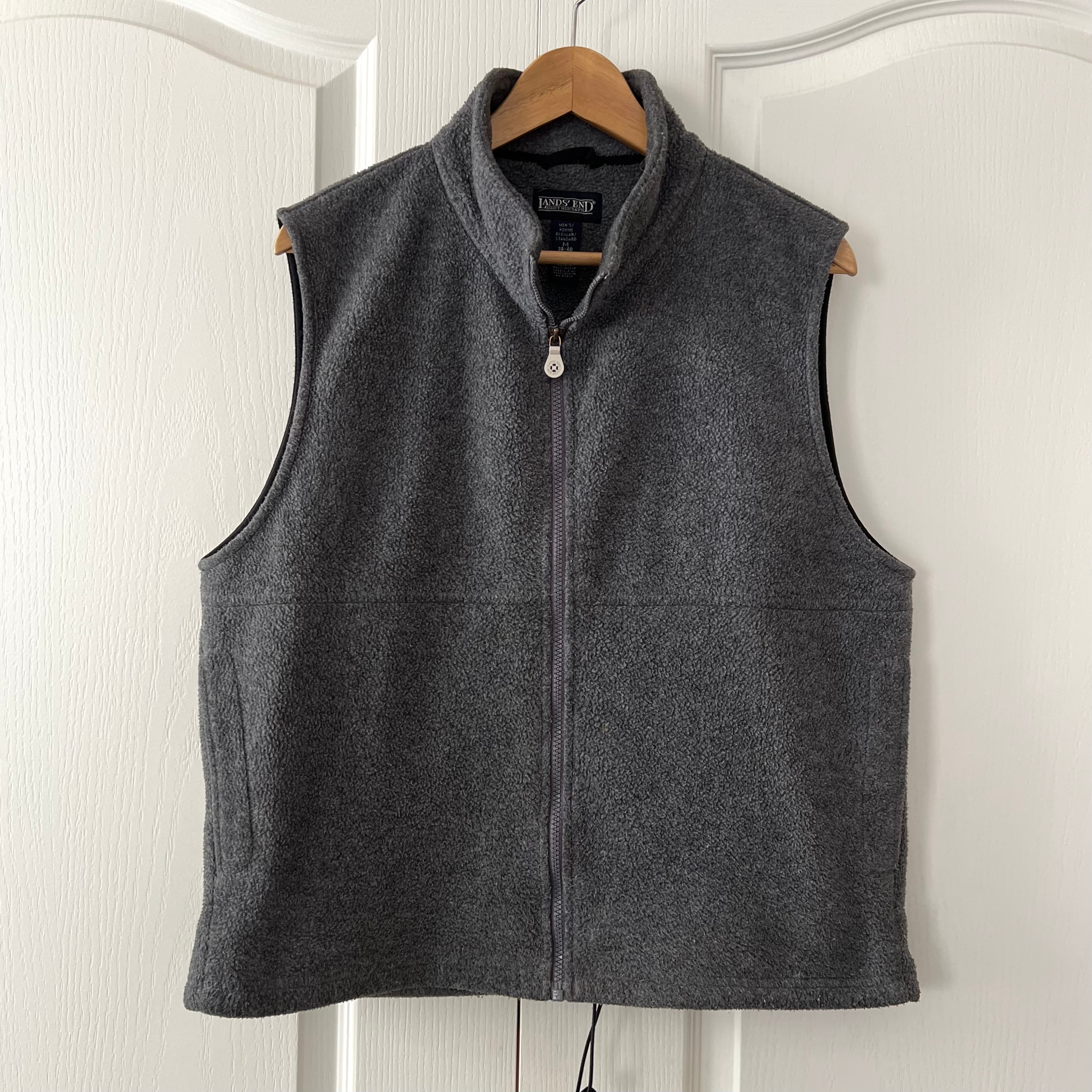 Eddie Bauer 黒タグ エディーバウアー ダウンベスト XL カラコラム