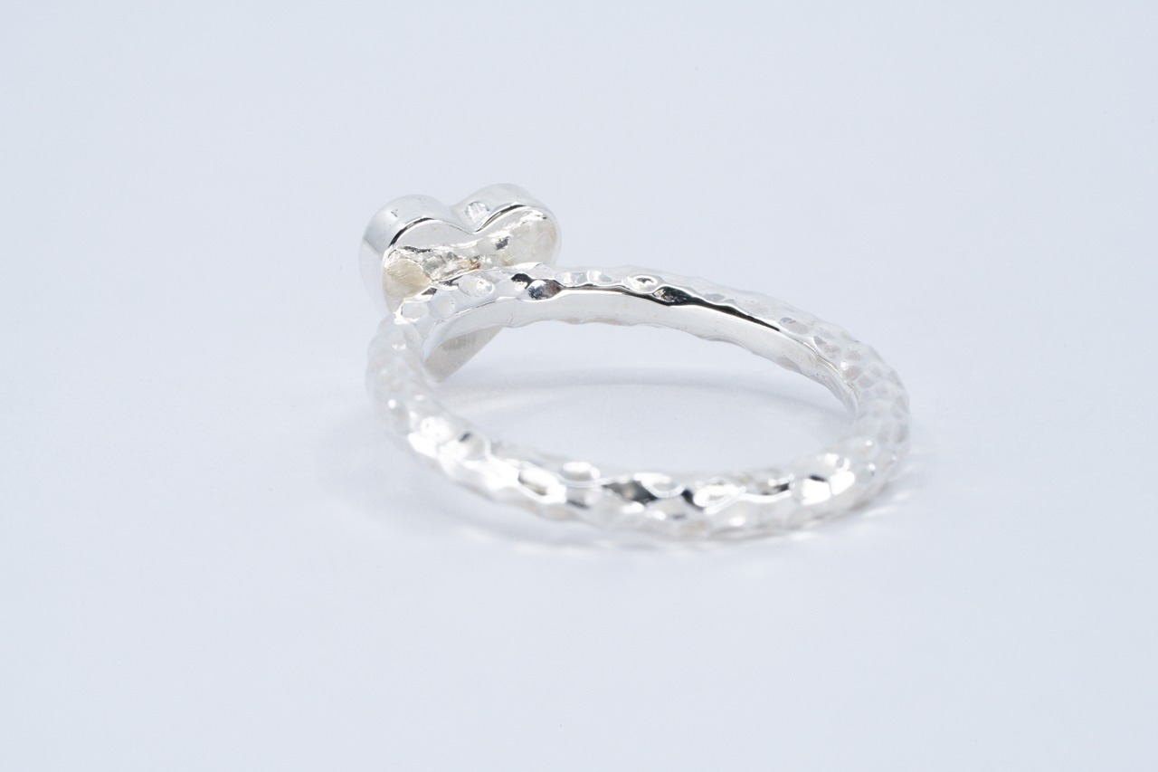 R-118 Arabesque Heart Ring