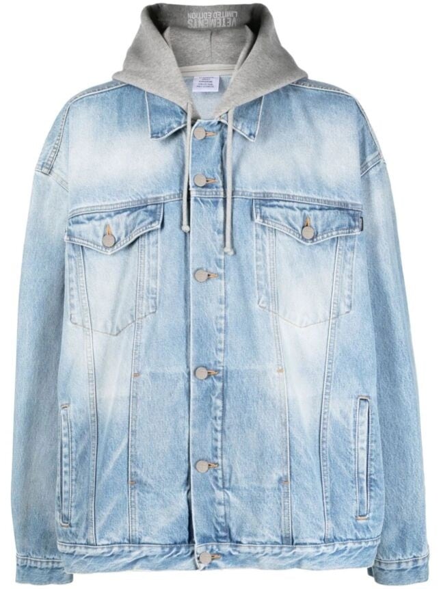 フード付きデニムジャケット By:VETEMENTS(ヴェトモン) | Pay ID フード付きデニムジャケット By:VETEMENTS(ヴェトモン) | Pay ID