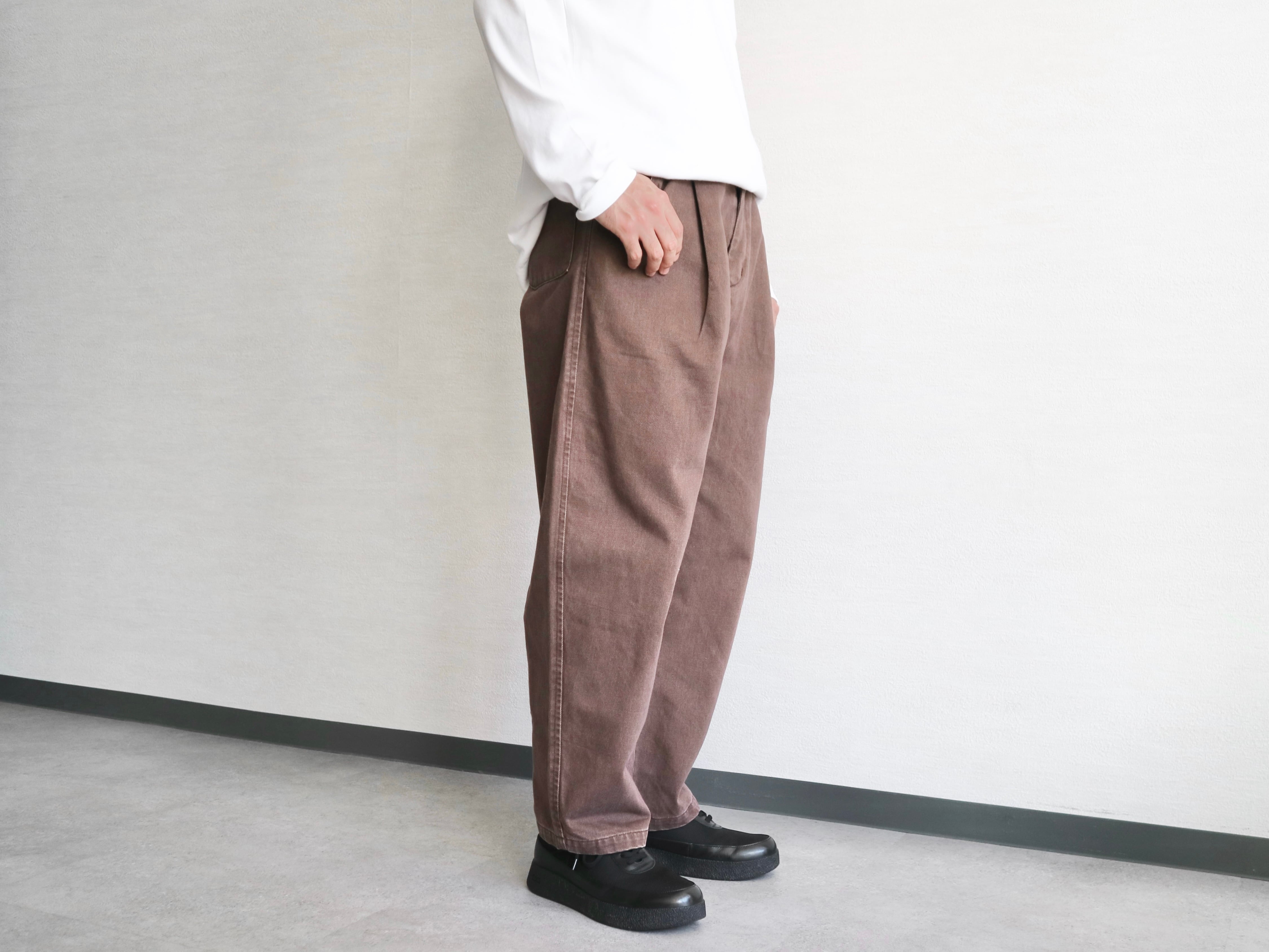 STILL BY HAND スティルバイハンド 日本製 テーパードパンツ STILL BY HAND スティルバイハンド】COLOR DENIM DEEP TUCK WIDE