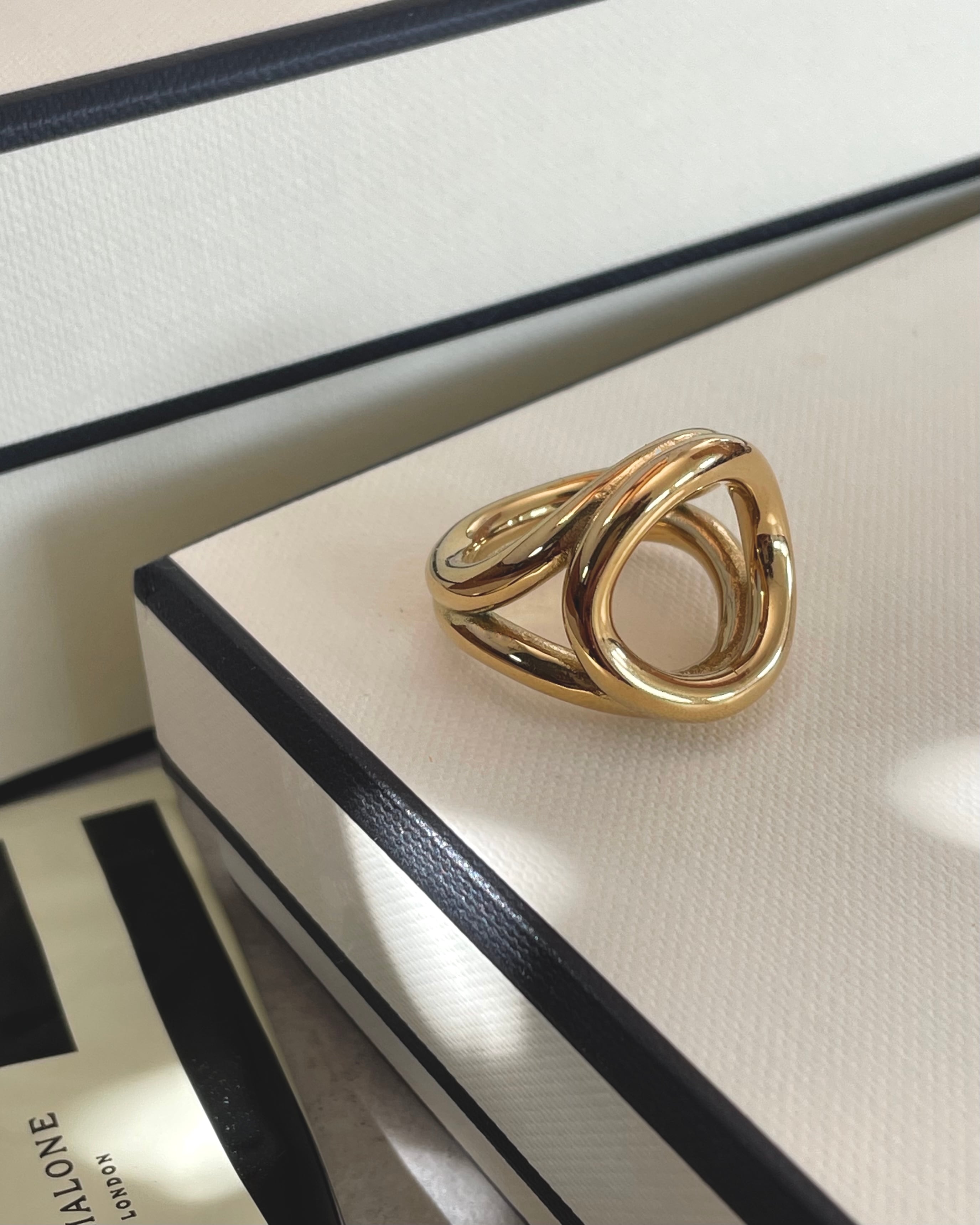 RING | s o i e【 ｿ ﾜ 】多くの芸能人の皆様にもご着用頂いている大人